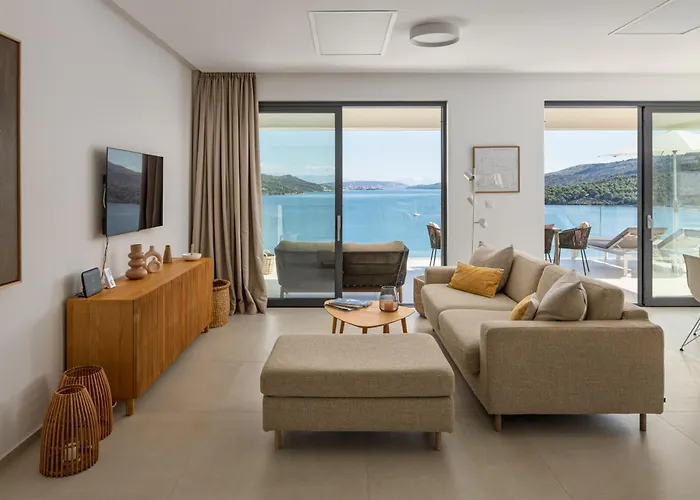 Luxury Sea View Penthouse \