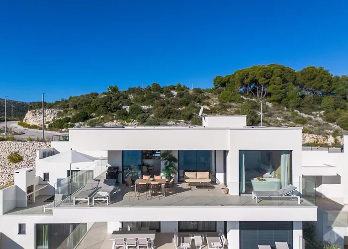 Luxury Sea View Penthouse \