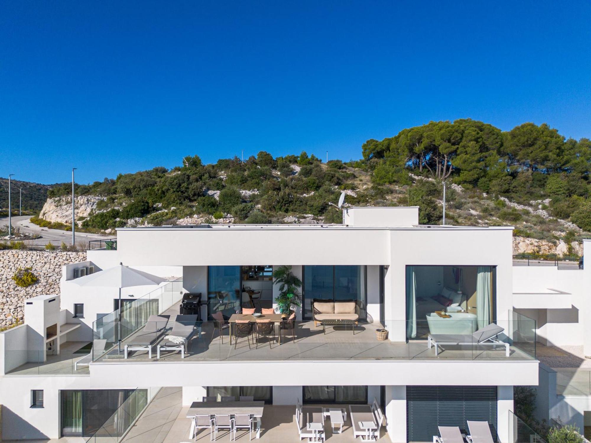 Luxury Sea View Penthouse 