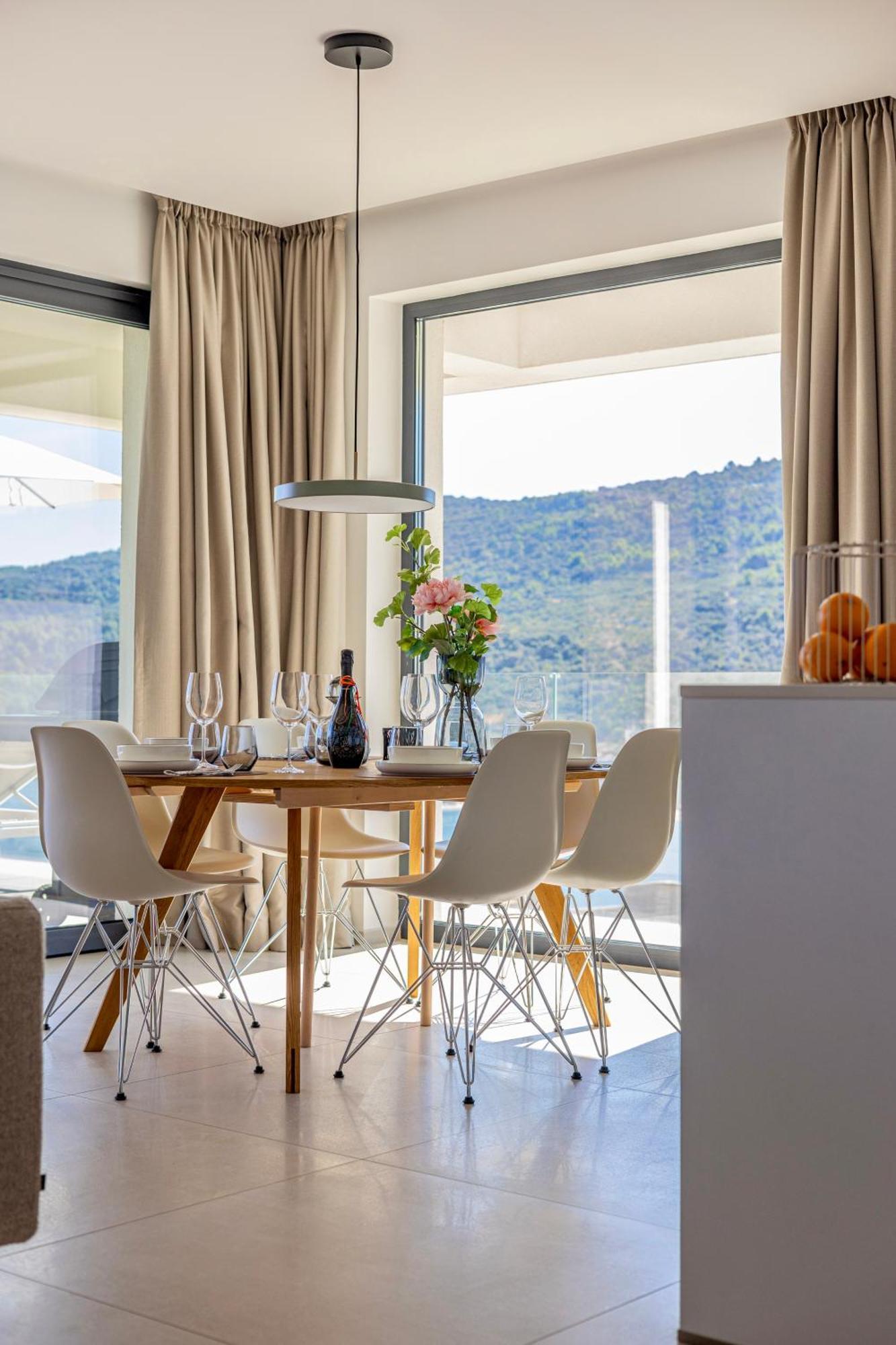 Luxury Sea View Penthouse 